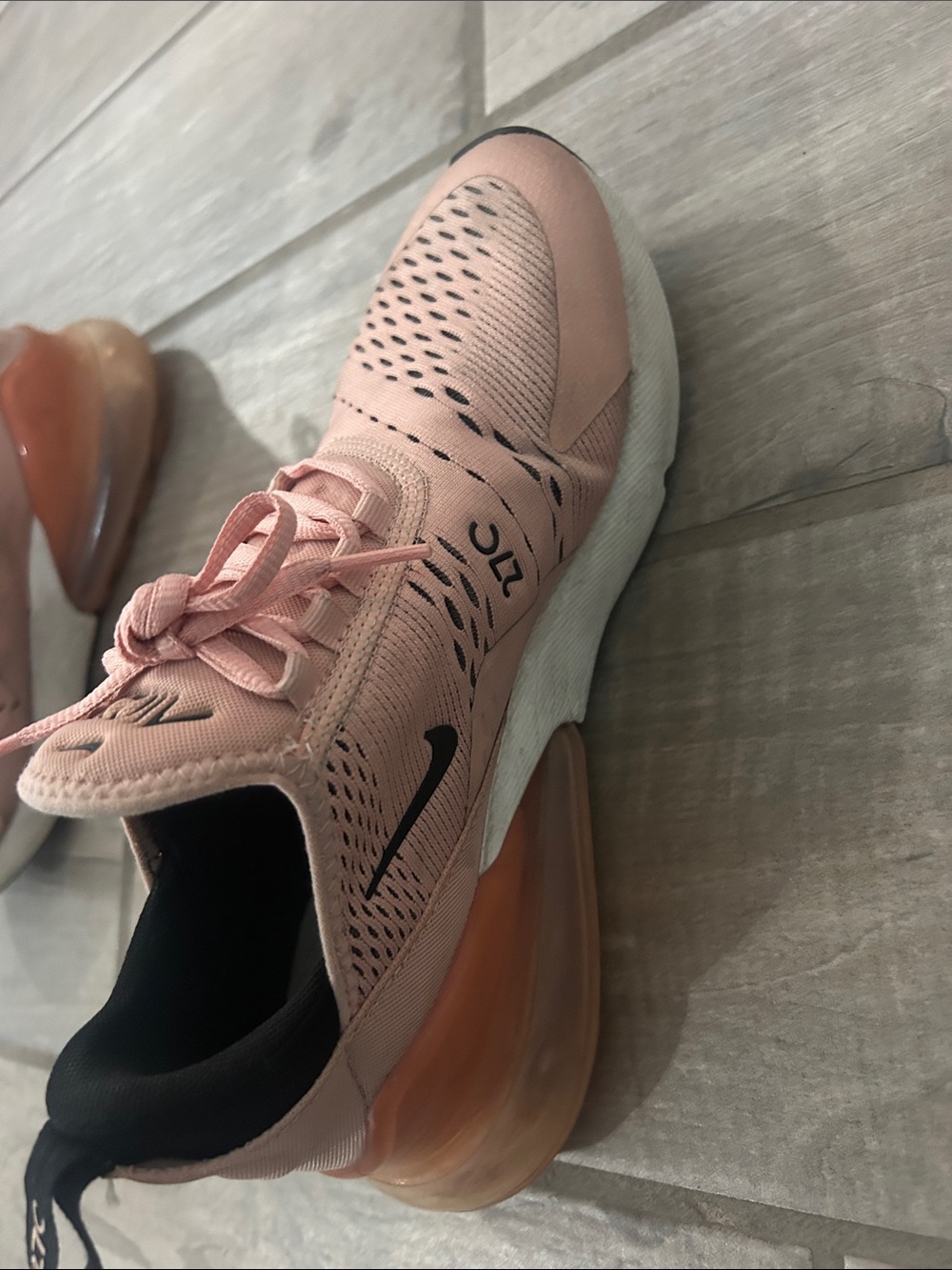 Nike Women's Air Max 270 Peach/Pink Athletic Sneakers - Picture 2 of 4